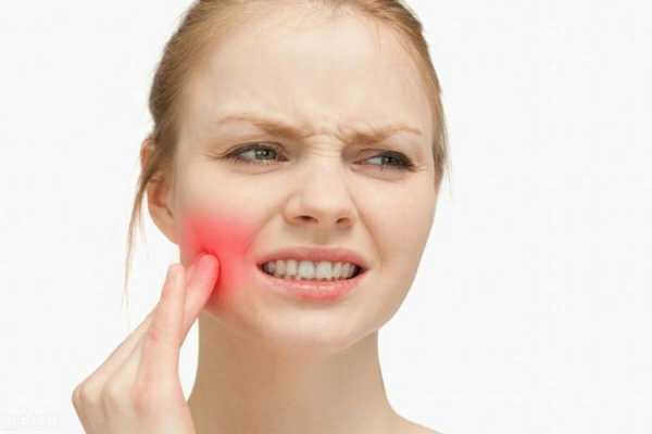 牙龈浮肿是什么原因_牙龈浮肿是什么原因造成的